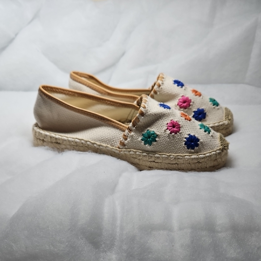Jack Rogerz Embroidered Espadrilles - Picture 2 of 4